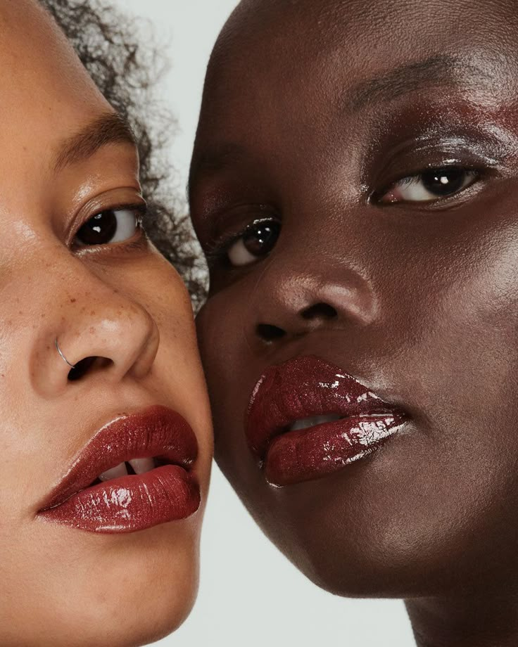 lip liner hack TikTok on models