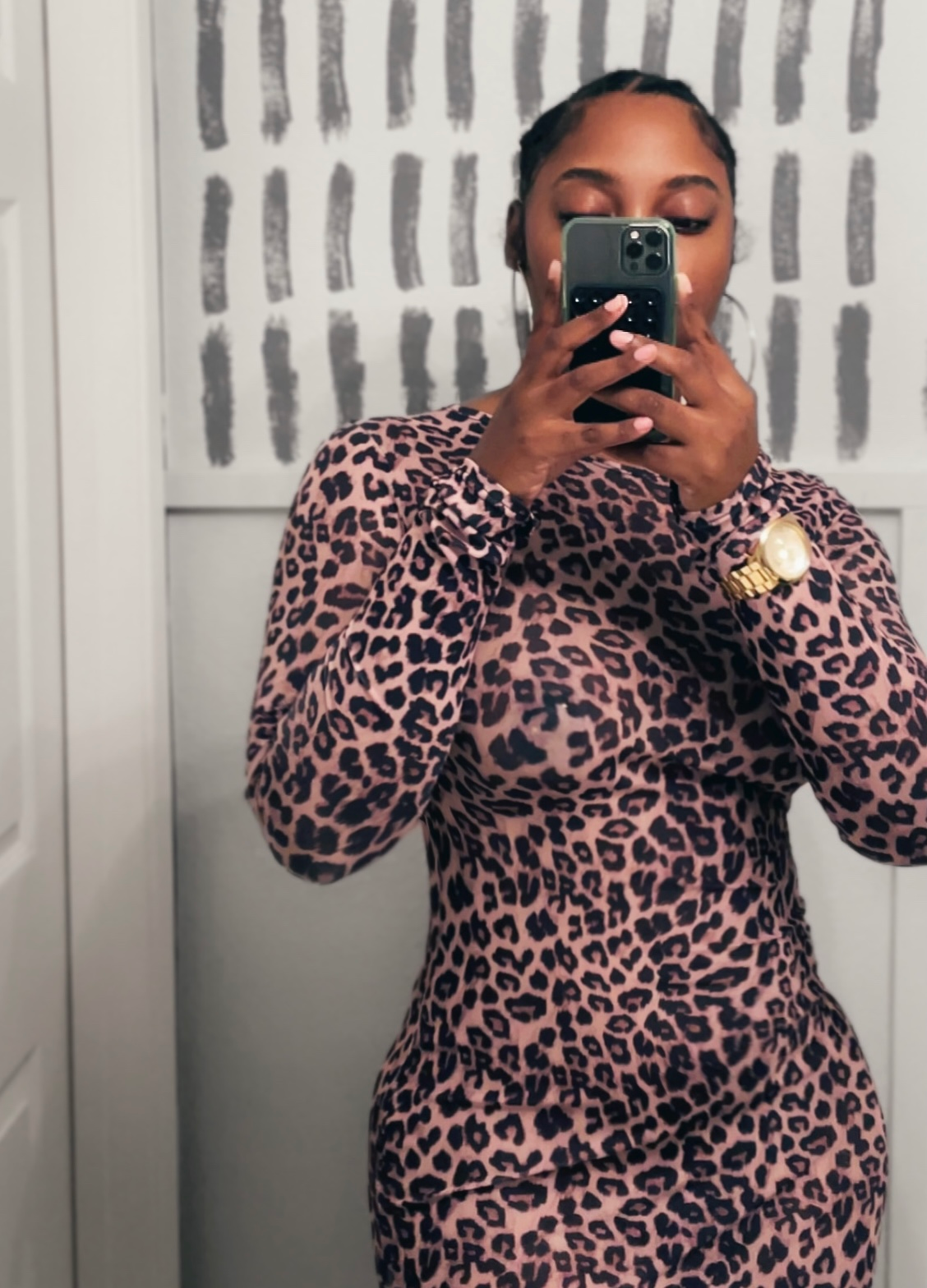 morgan ashley-lheir-founder-from the phone